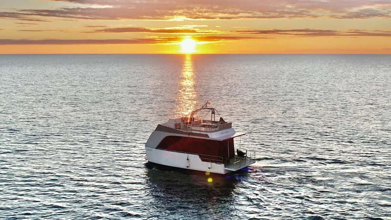 Valencia: Luxury boat ride with captain, drinks, and private bathroom - Why This Experience Stands Out
