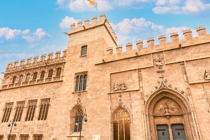 Valencia Monumental Scavenger Hunt - In-Depth Look at the Valencia Monumental Scavenger Hunt