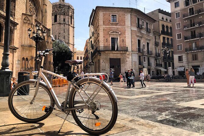 Valencia Old Town Private Tour by Bike or Electric Ride - Exploring Valencia’s Old Town on Two Wheels