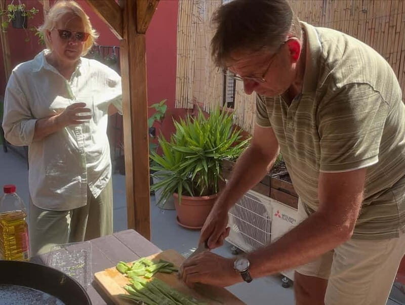 Valencia: Paella Cooking Class with Tapas and Drinks - A Detailed Breakdown of the Experience