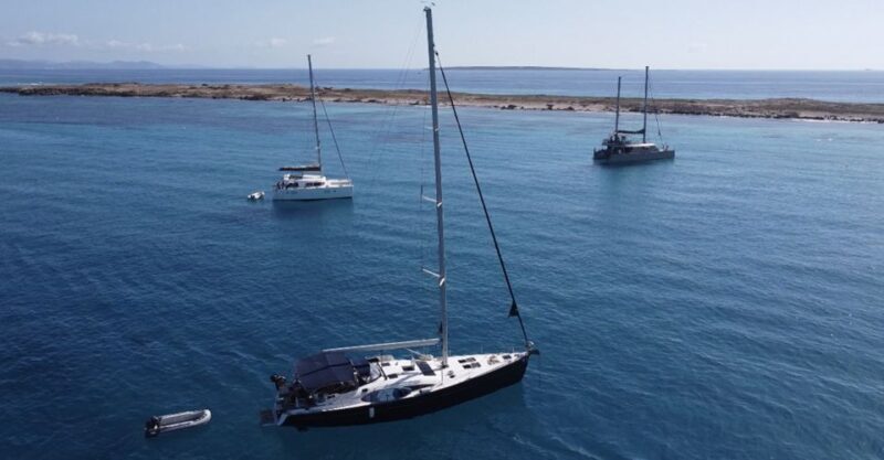 Valencia: Private Boat Trip with Paddle Boarding and Drinks - Practical Considerations and Tips