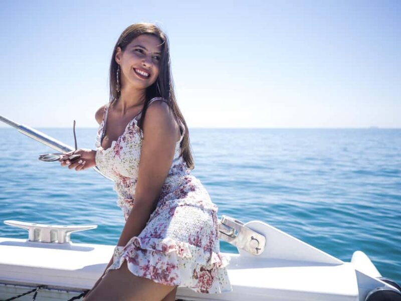 Valencia: Sailing Catamaran with Swimming & Optional DJ - Key Points