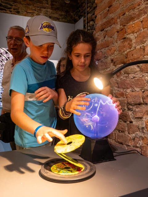 Valencia: World of Illusions Museum Entrance Ticket - A Deep Dive into the World of Illusions