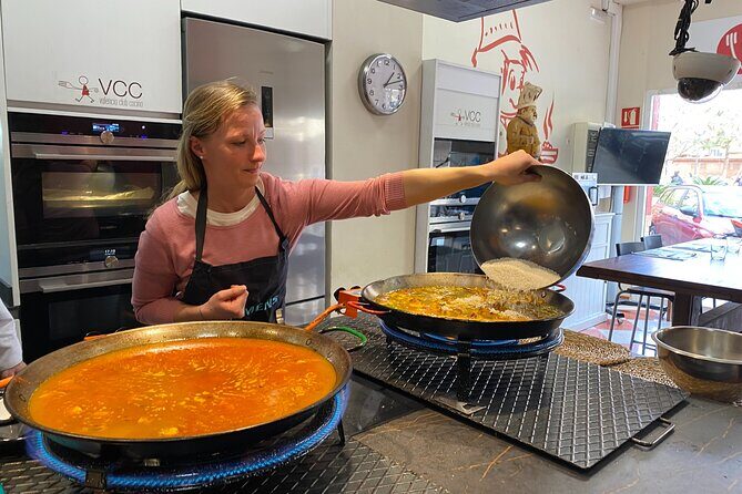 Valencian paella workshop and visit to the Algiros market - A Deep Dive into the Valencian Paella Workshop Experience