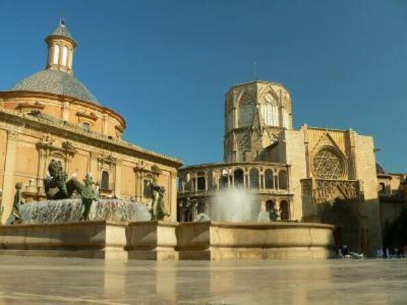 Valencia's Legends & Stories by Moonlight - Key Points