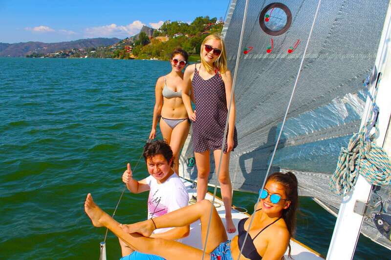 Valle de Bravo: Sailboat Tour Over the Lake. - The Experience in Detail