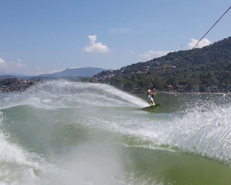 Valle de Bravo: Ski Boat Rentals - The Practicalities: Booking, Timing, and Tips