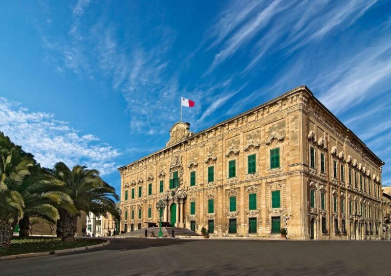 Valletta: Self-Guided Historical Walking Tour (Audio Guide) - Exploring Valletta: What to Expect