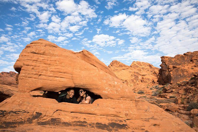 Valley of Fire Guided Hike from Las Vegas - An In-Depth Look at the Valley of Fire Guided Hike
