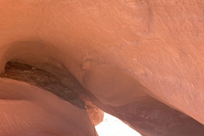 Valley of Fire Scenic Hiking Outdoor Adventure Tour - A Deep Dive into the Valley of Fire Scenic Hiking Tour