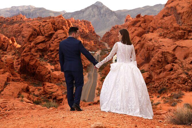 Valley of Fire Wedding Package - The Scenic Setting: Valley of Fire’s Unique Charm