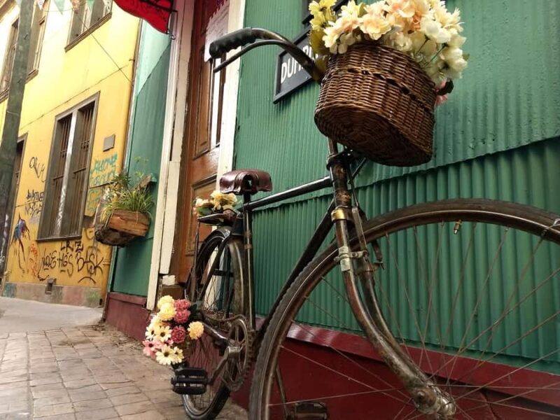 Valparaiso: Street Art, Funiculars, and Port City Tour - Key Points