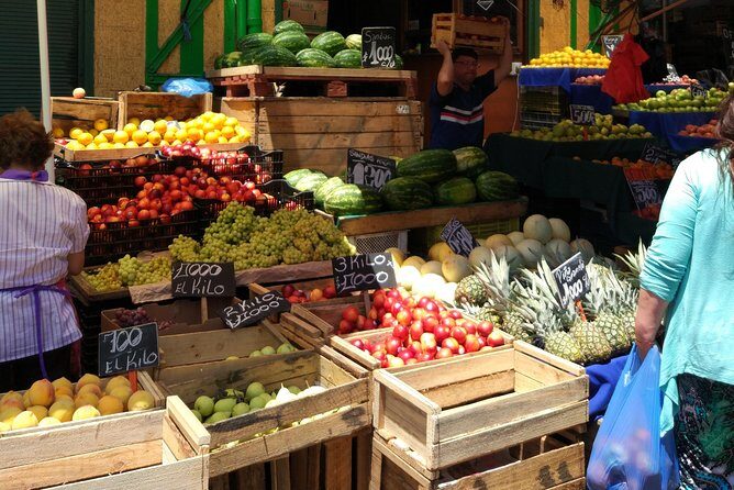 Valpo in 1 day: Authentic + Famous! Semi-private walking tour & public transport - Optional Lunch & Personalization