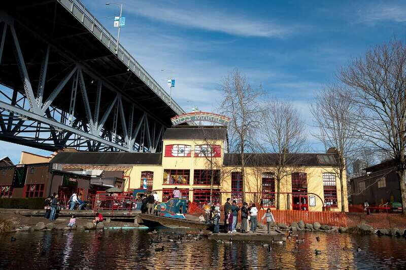 Vancouver and Capilano Suspension Bridge Canyon Lights - An In-Depth Look at the Vancouver and Capilano Suspension Bridge Canyon Lights Tour