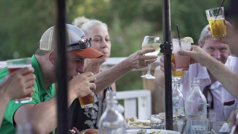 Vancouver: Bowen Island Boat Cruise with Dinner - Bowen Island and Its Charm
