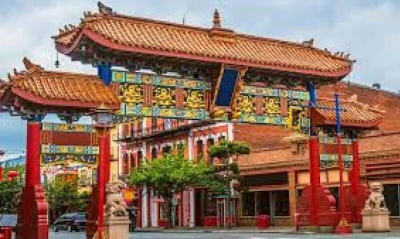 Vancouver: City Highlights Tour with Guide - Key Points