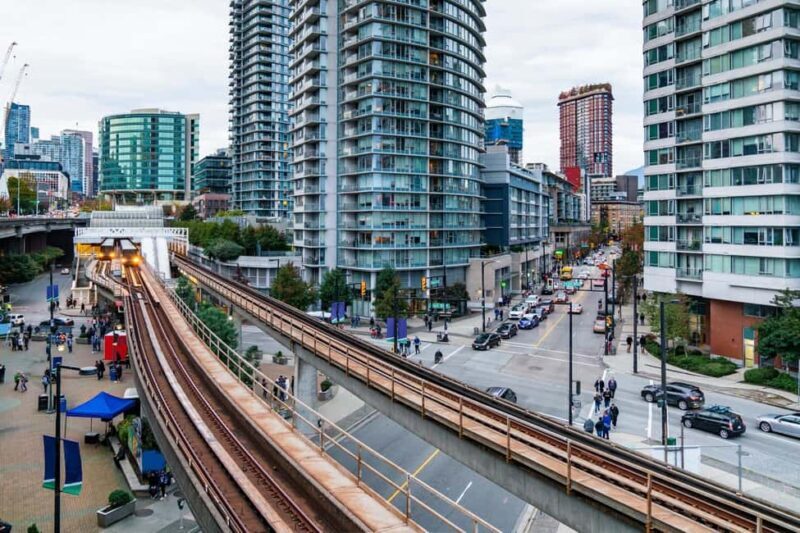 Vancouver: Private City Walking Tour with Seal Boat Tour - The Sum Up