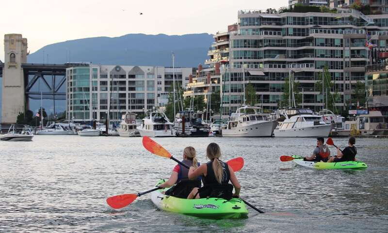 Vancouver: Smooth Classic Kayak Tour - A Closer Look at the Vancouver Kayak Experience