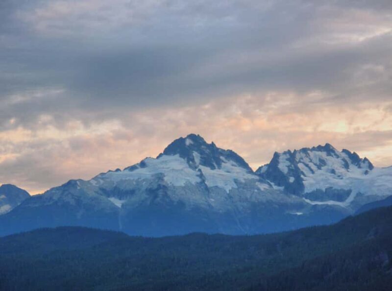 Vancouver: Whistler Day with Snowshoeing/Nordic Skiing - An Inviting Day in Whistler: Snowshoeing and Nordic Skiing from Vancouver