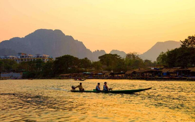 Vang Vieng: Kayaking&Cave Tubing&Trekking&Blue Lagoon 1 - The Experience in Detail