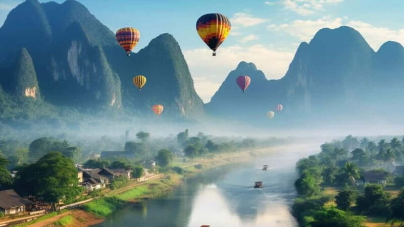Vang vieng: Longtail boat&Hot Air Balloon&hotel pick-up - The Hot Air Balloon Ride: Soaring Over Laos