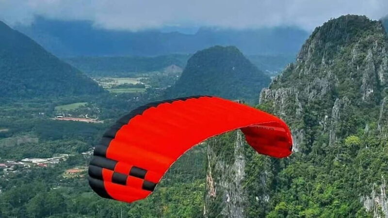 Vang Vieng: Paragliding Flight Single Ticket and Transfer - Key Points