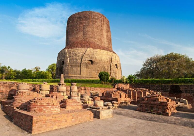 Varanasi: Private City Day Tour with Ganges Boat Ride - Exploring Varanasi: A Day of Contrasts and Color