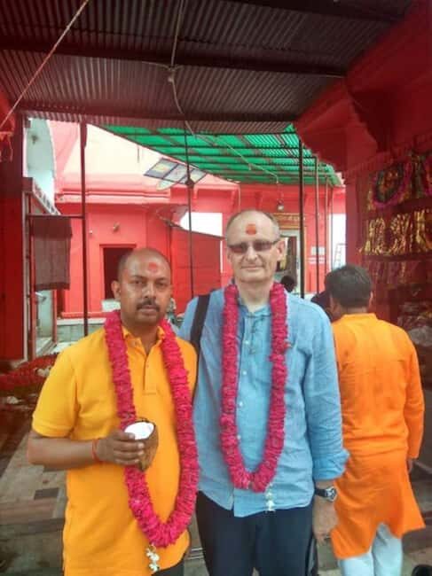 Varanasi- Private immersive culture tour with car and guide - Key Points