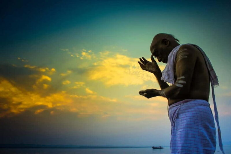 Varanasi: Sunrise Boat Tour & Ghats Experience - Varanasi: Sunrise Boat Tour & Ghats Experience