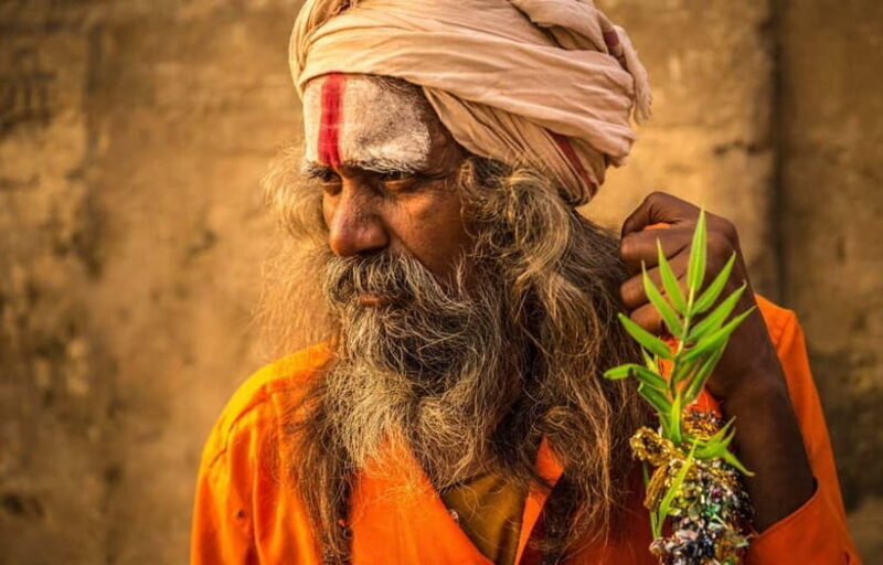 Varanasi: Temples, Bazaars, and Ganga Aarti Guided Tour - A Detailed Look at the Varanasi Temples, Bazaars, and Ganga Aarti Guided Tour