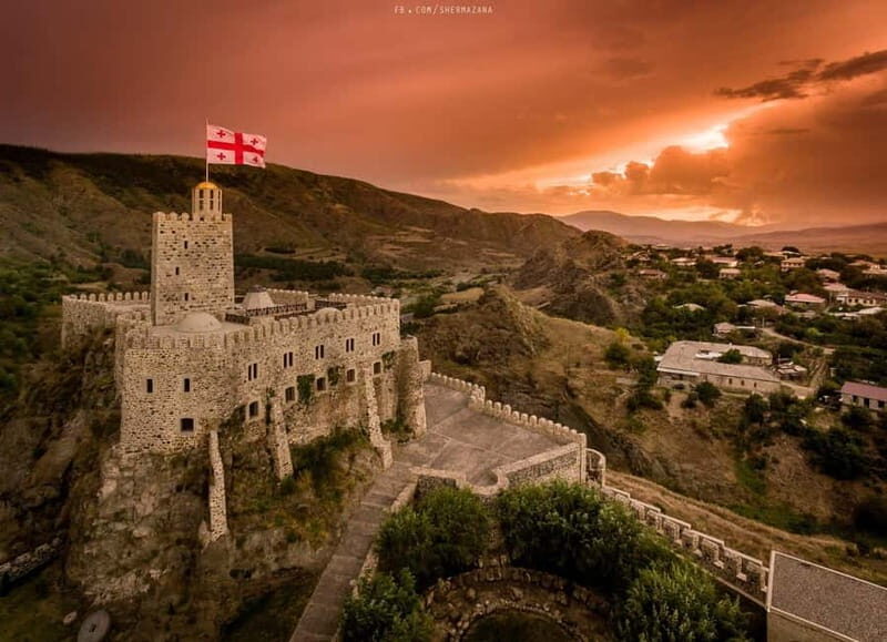 Vardzia. Lake Paravani, Khertvisi & Lomsia castle, Rabati - Key Points