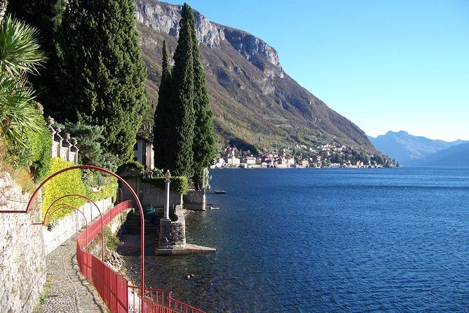 Varenna on the Como Lake, the Villa Monastero and the Patriarch's Greenway path - Key Points