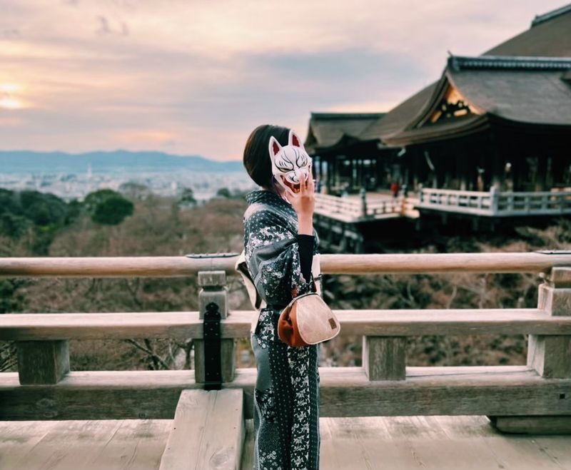 VASARA Kimono and Yukata Rental in Kyoto - Who should book VASARA