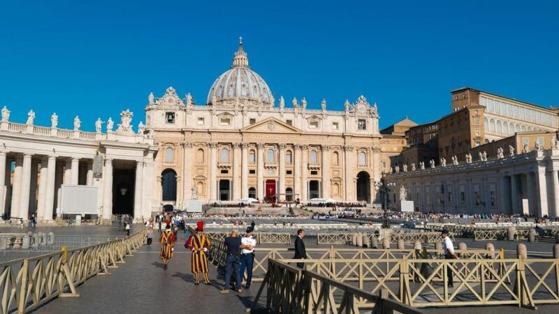 Vatican City: Guided Tour of the Papal Audience - The Experience with Guides and Timing