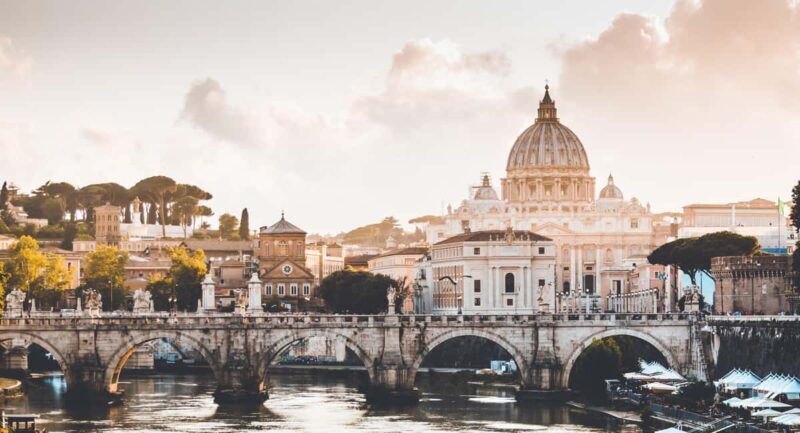 Vatican: St. Peter's Basilica Skip the Line Official Tour - Key Points