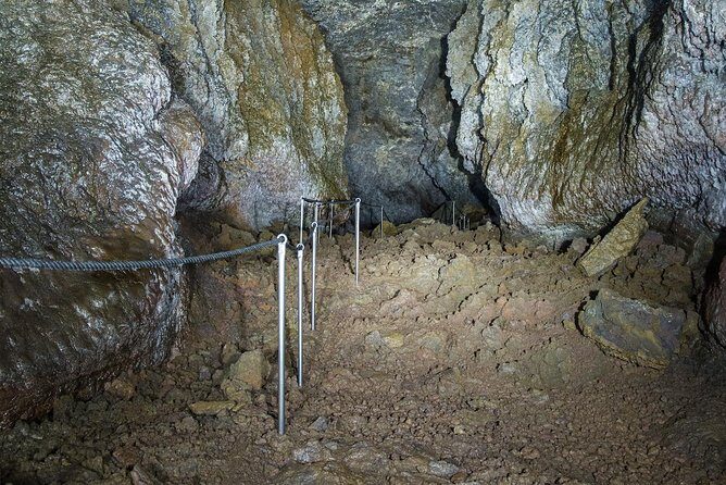 Vatnshellir Cave Tour - An In-Depth Look at the Vatnshellir Cave Tour