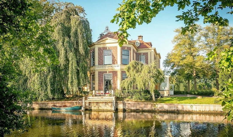 Vecht River: Longboat 4 hours Cruise with drinks and snacks - FAQ