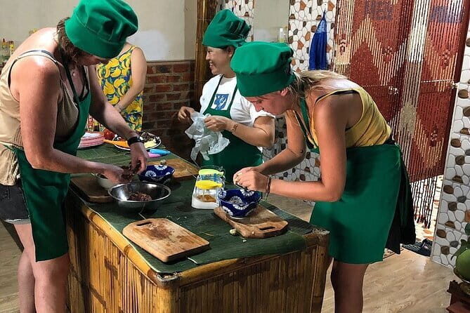 Vegan/Vegetarian Cooking Class with Local Chef in Hoi An - An In-Depth Look at the Experience