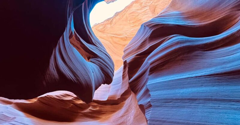 Vegas: Antelope Canyon, Horseshoe Bend w/ Lake Powell - Exploring the Best of Arizona’s Desert Landmarks: Antelope Canyon, Horseshoe Bend, and Lake Powell