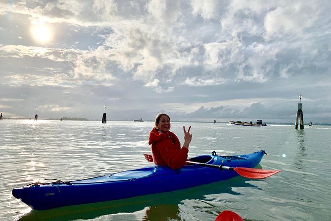 Venice: 60' Quick Kayak Tour with guide - Key Points