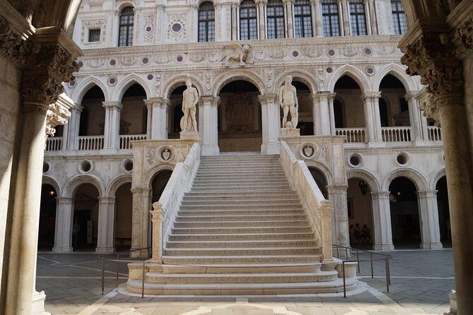 Venice by Foot: "A Journey Through Canals and Legends" - In-Depth Review of the Venice by Foot Tour