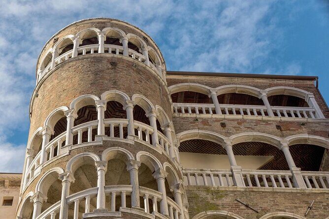 Venice: Classic 30-Minute Gondola Ride Through the Canals - A Detailed Look at the Venice Gondola Ride