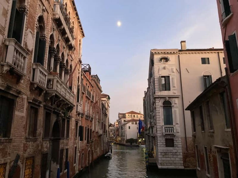 Venice: Crimes, Legends, and Mysteries Sunset Tour - Who Should Consider This Tour?