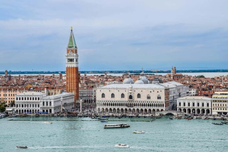 Venice: Doge's Palace, Bridge of Sighs, Prisons, Correr & Audio Guides - Key Points