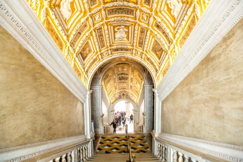 Venice: Doge's Palace Skip-the-Line Tour with Prisons - What the Tour Includes and How It Works