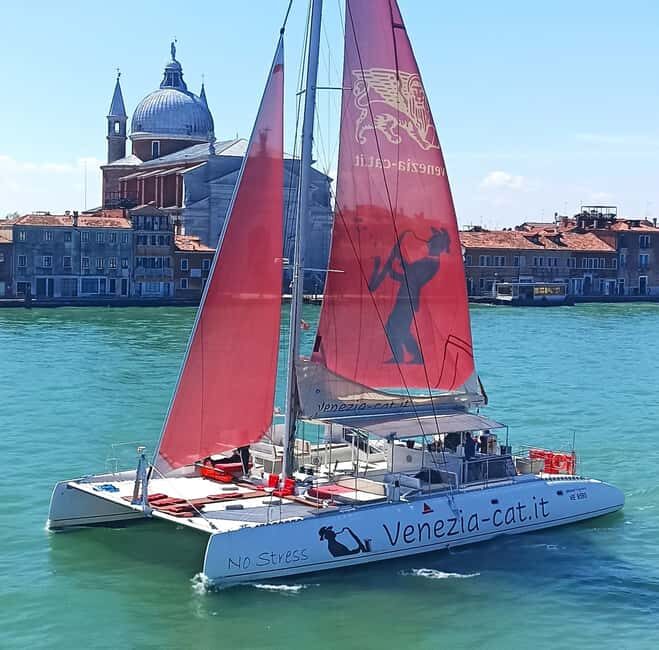 Venice: Golden Hour Cruise with Classical Music & Cocktail - Who Should Consider This Tour?