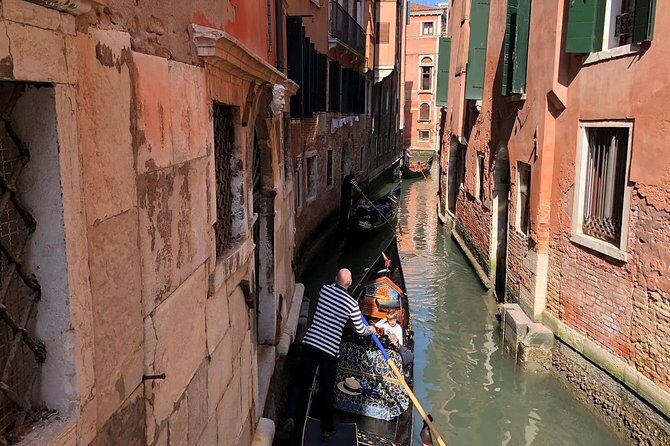 Venice Gondola Ride & Extra Meal Break at illy Caffè - An Honest, Practical Guide to the Gondola Experience in Venice