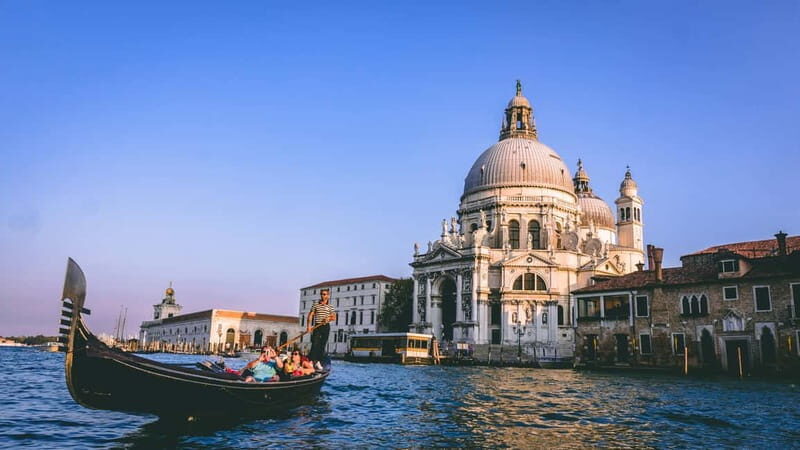 VENICE: Gondola Ride with Local Guide - The Transition to the Gondola Ride