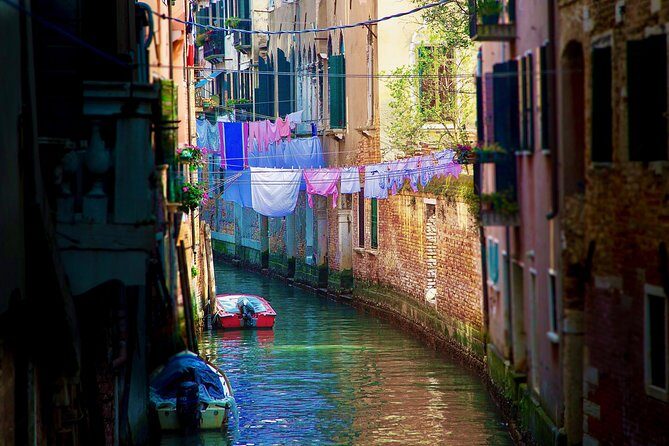 Venice Gondola ride with Skip the Line Doge's Palace tour - Additional Resources