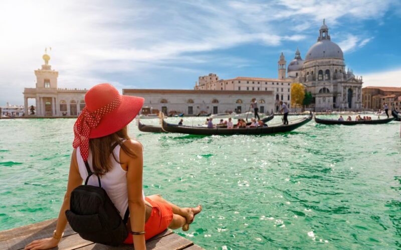 Venice: Gondola Tour under the Bridge of Sighs & Audio Guide - A quick look at what this gondola experience offers